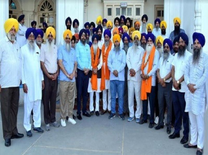 single women and clean shaved men not go to pakistan with sikh jathas