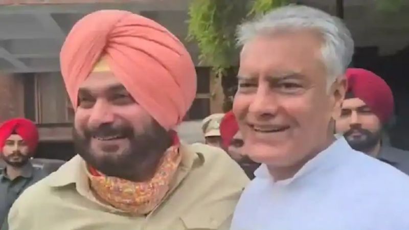 Navjot Sidhu , Sunil Kumar 