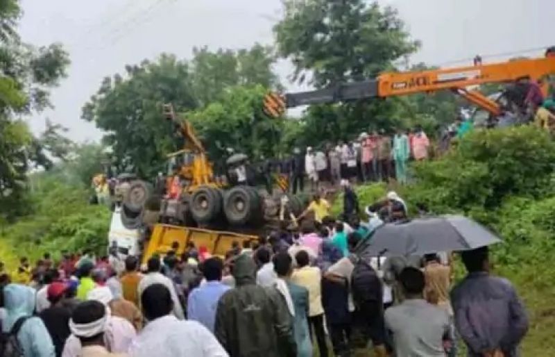 13 killed in road accident in Maharashtra's Buldhana district