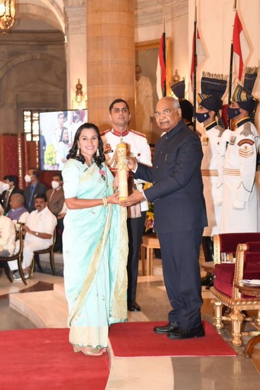 President Kovind presents Padma Shri to Ms Rani for Sports