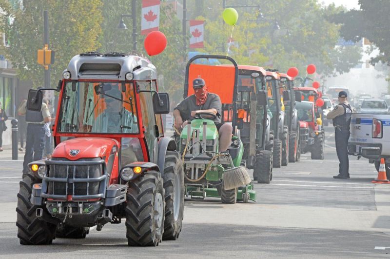 Tractor rally by Canadian farmers