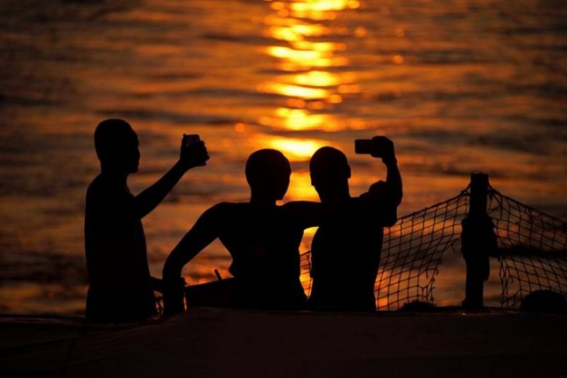 Girl falls into river while taking selfie, boy jumps into river to rescue, dies