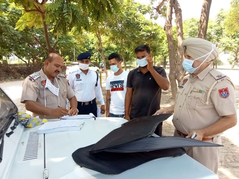 Mohali police cut singer Mankirat Aulakh's car challan