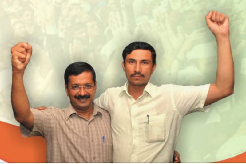 Surender Singh with Kejriwal