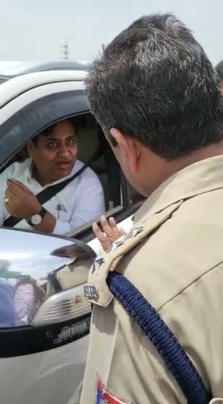 Rajasthan Congress state president stopped by police at Delhi border Rajasthan Congress state president stopped by police at Delhi border